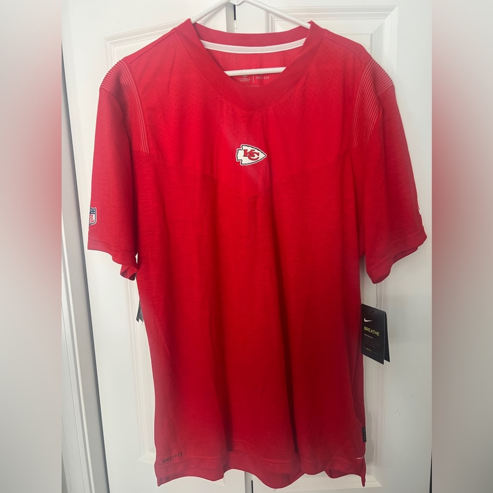Kansas City Chiefs Nike Shirt - New with Tags!